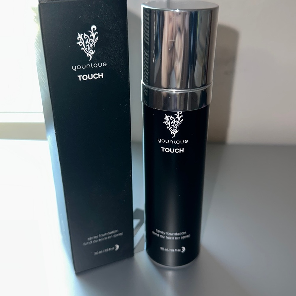 Brand new! Younique spray foundation in Eyelet